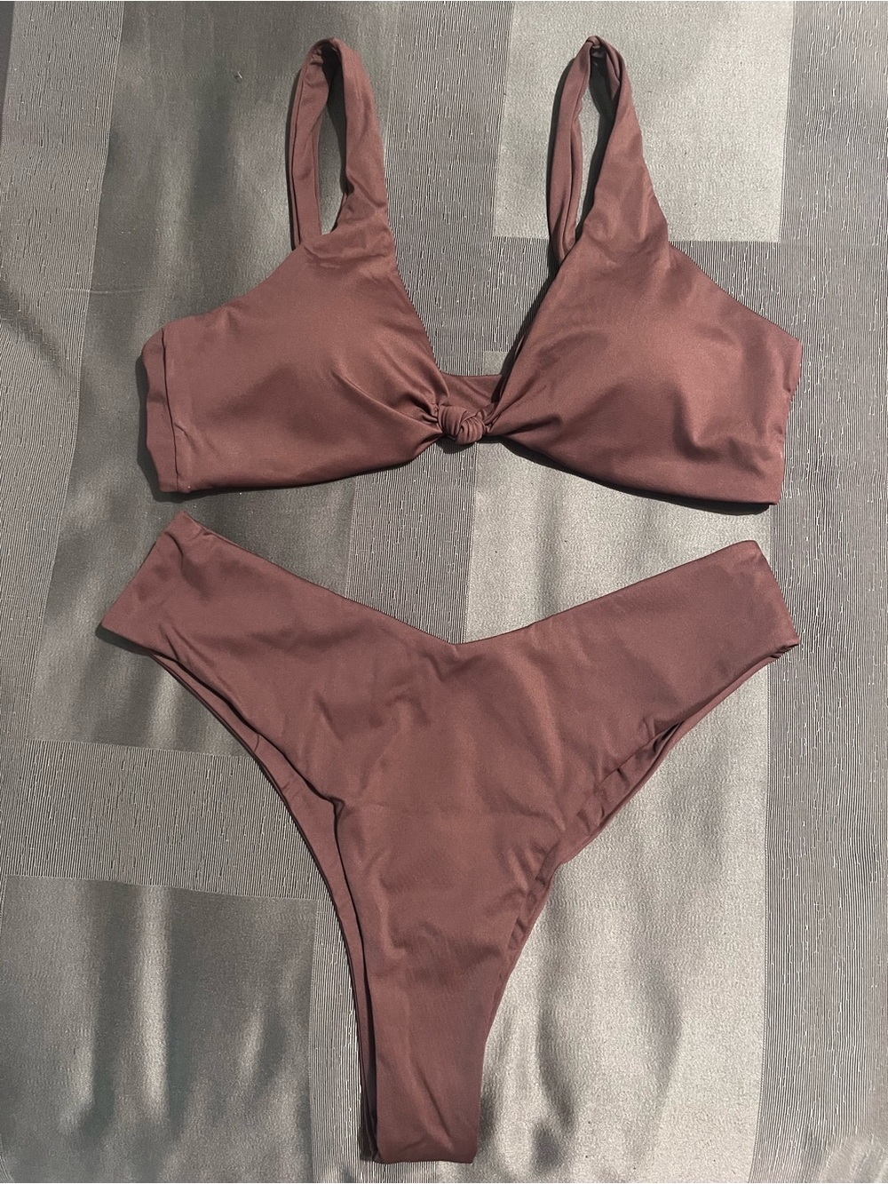 🔥3/$40🔥 Cheeky Knot Front Bikini - Mauve